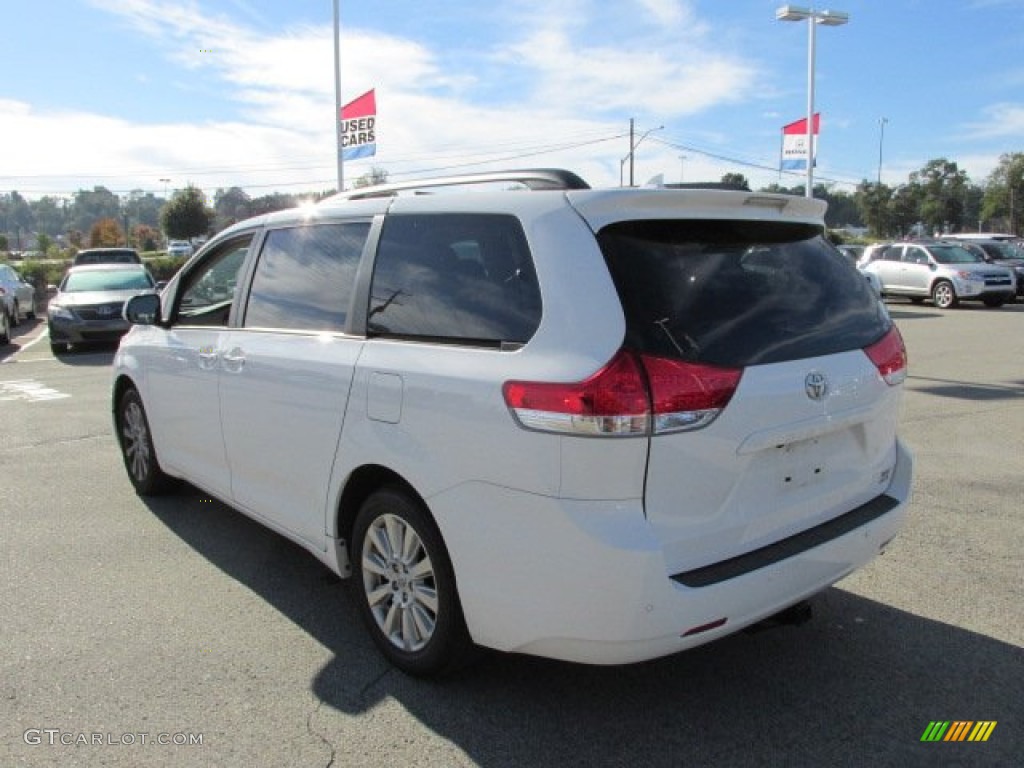 2011 Sienna XLE AWD - Super White / Bisque photo #5
