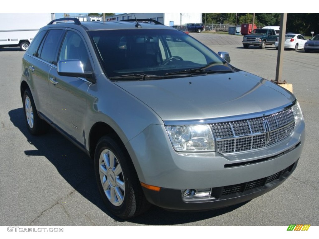 Pewter Metallic 2007 Lincoln MKX Standard MKX Model Exterior Photo #86630761