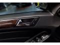 Black - GL 450 4Matic Photo No. 35
