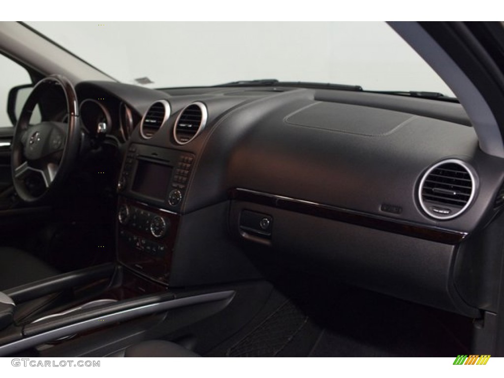 2010 Mercedes-Benz GL 450 4Matic Dashboard Photos