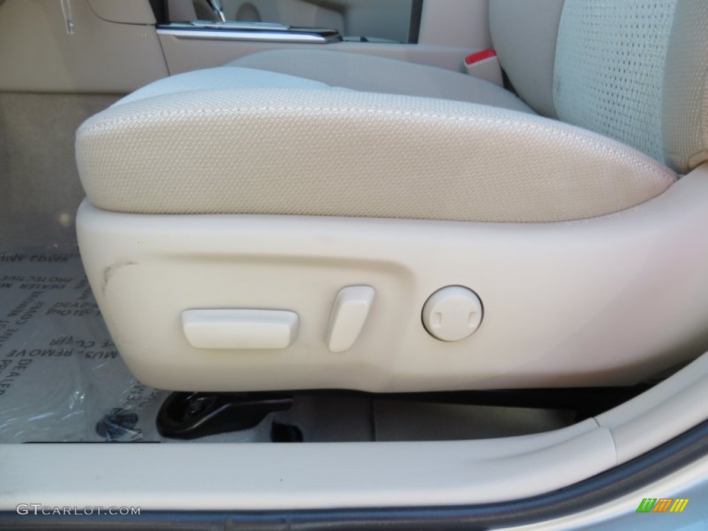 2014 Camry XLE - Champagne Mica / Ivory photo #26