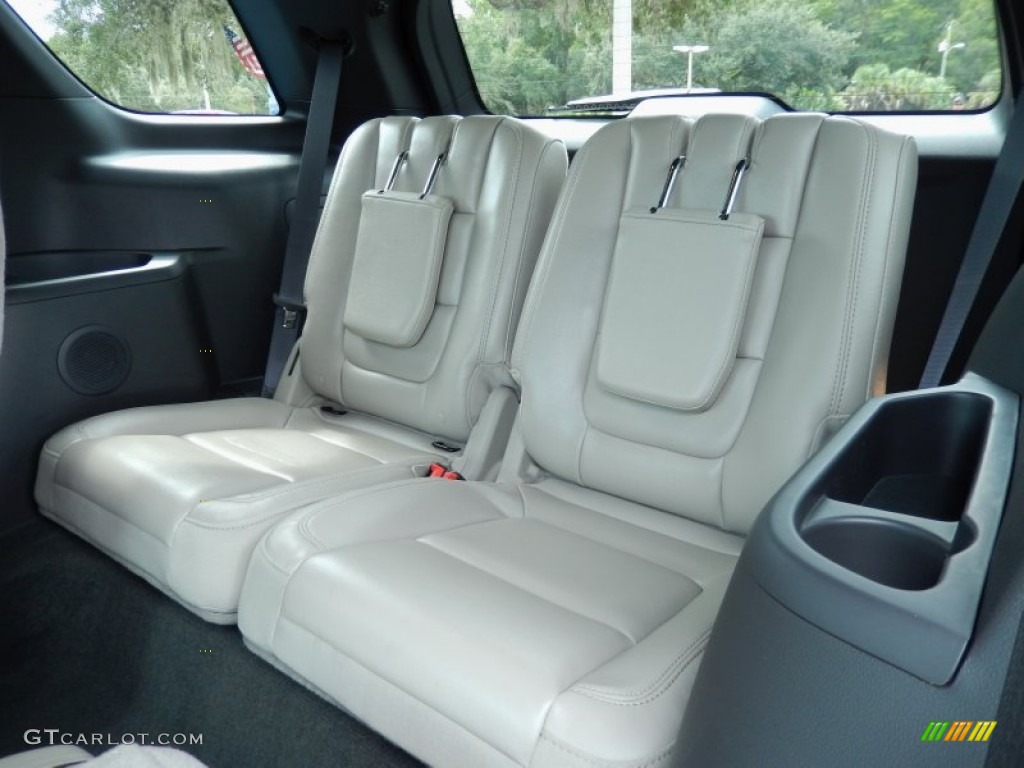 2014 Ford Explorer XLT Rear Seat Photo #86634913