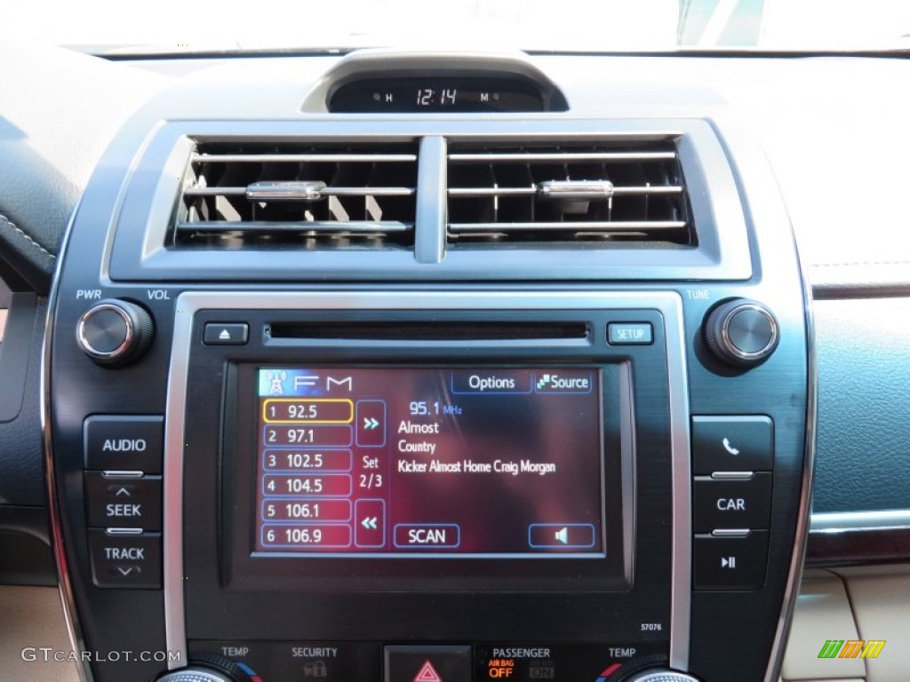 2014 Camry XLE - Champagne Mica / Ivory photo #28