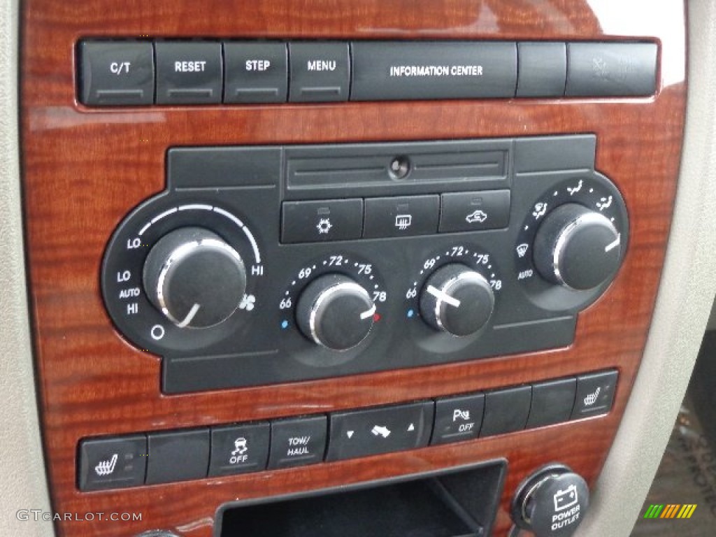 2006 Jeep Grand Cherokee Limited 4x4 Controls Photo #86636806