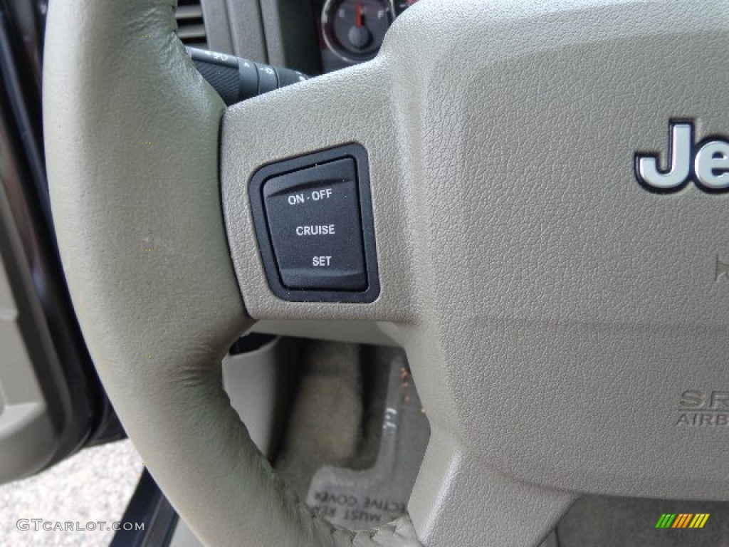 2006 Jeep Grand Cherokee Limited 4x4 Controls Photos