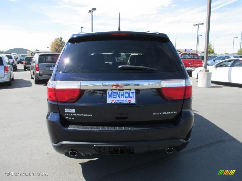 2011 Durango Citadel 4x4 - Blackberry Pearl / Black photo #5