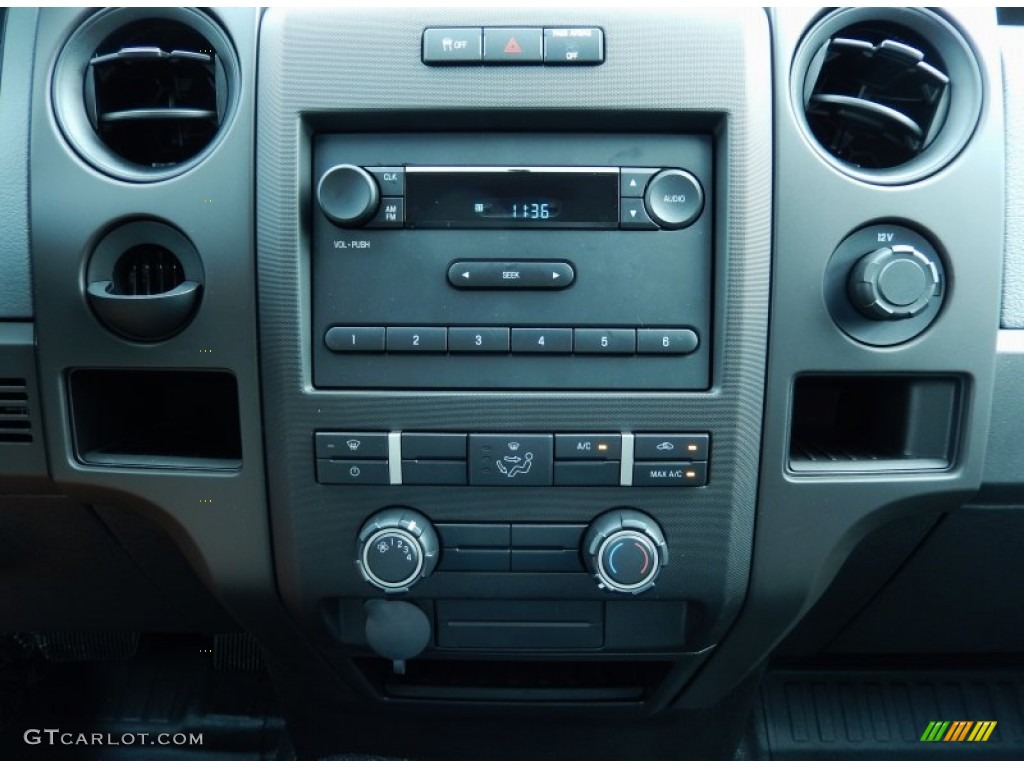 2013 Ford F150 XL Regular Cab Controls Photo #86638210