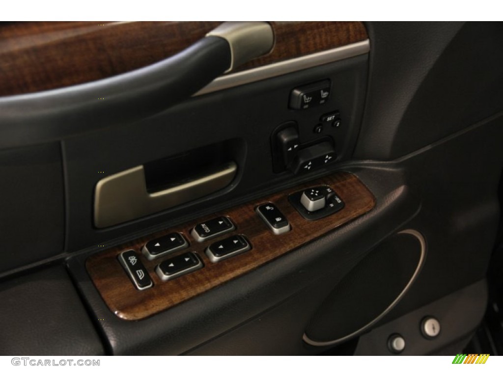 2007 Lincoln Town Car Designer Controls Photo #86641789