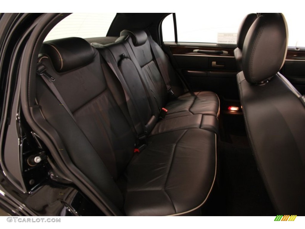 Black Interior 2007 Lincoln Town Car Designer Photo #86641938