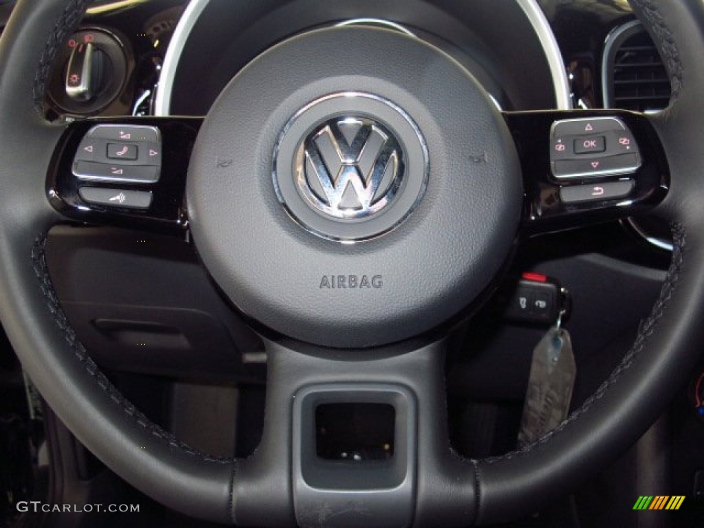 2014 Volkswagen Beetle 2.5L Titan Black Steering Wheel Photo #86643883
