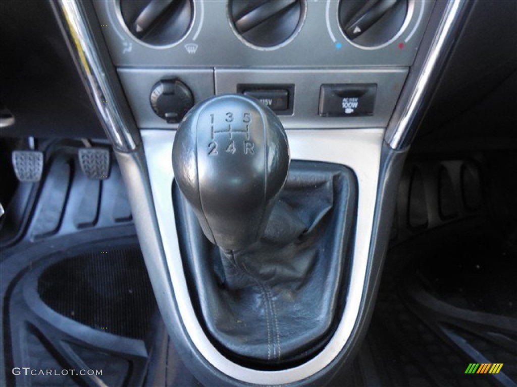 2007 Pontiac Vibe Standard Vibe Model 5 Speed Manual Transmission Photo #86647396