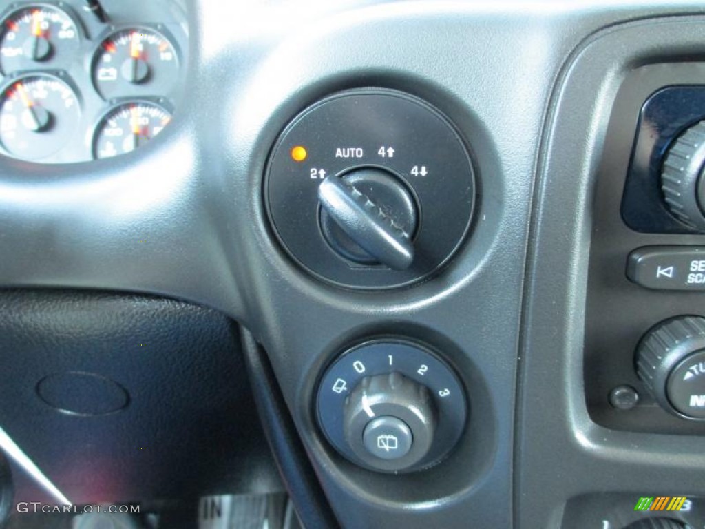 2009 TrailBlazer LT 4x4 - Imperial Blue Metallic / Gray photo #17