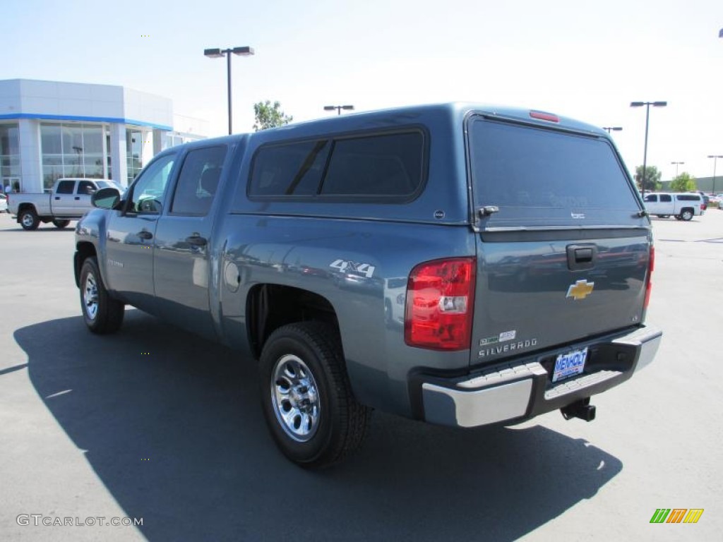 2011 Silverado 1500 LS Crew Cab 4x4 - Blue Granite Metallic / Ebony photo #4