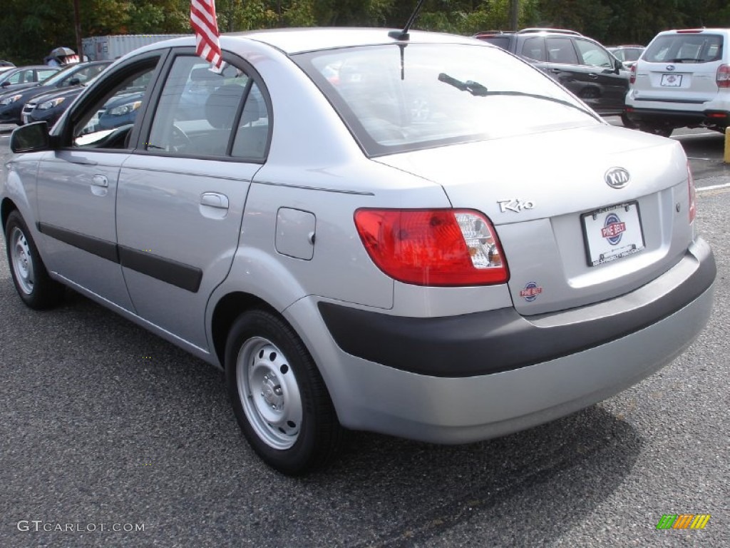 2009 Rio LX Sedan - Clear Silver / Gray photo #9