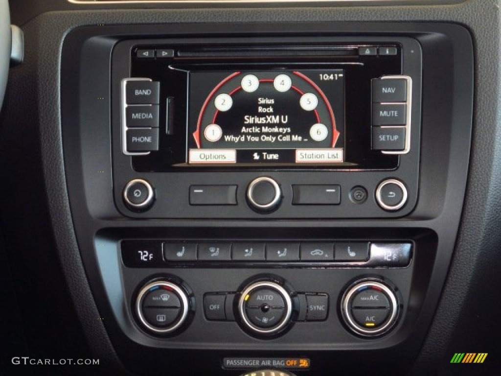 2014 Volkswagen Jetta GLI Autobahn Controls Photo #86658367