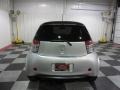 Classic Silver Metallic - iQ  Photo No. 6