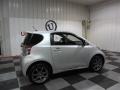 Classic Silver Metallic - iQ  Photo No. 7