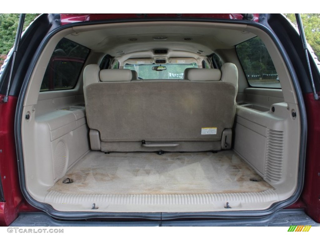 2004 Suburban 1500 LT 4x4 - Sport Red Metallic / Tan/Neutral photo #18