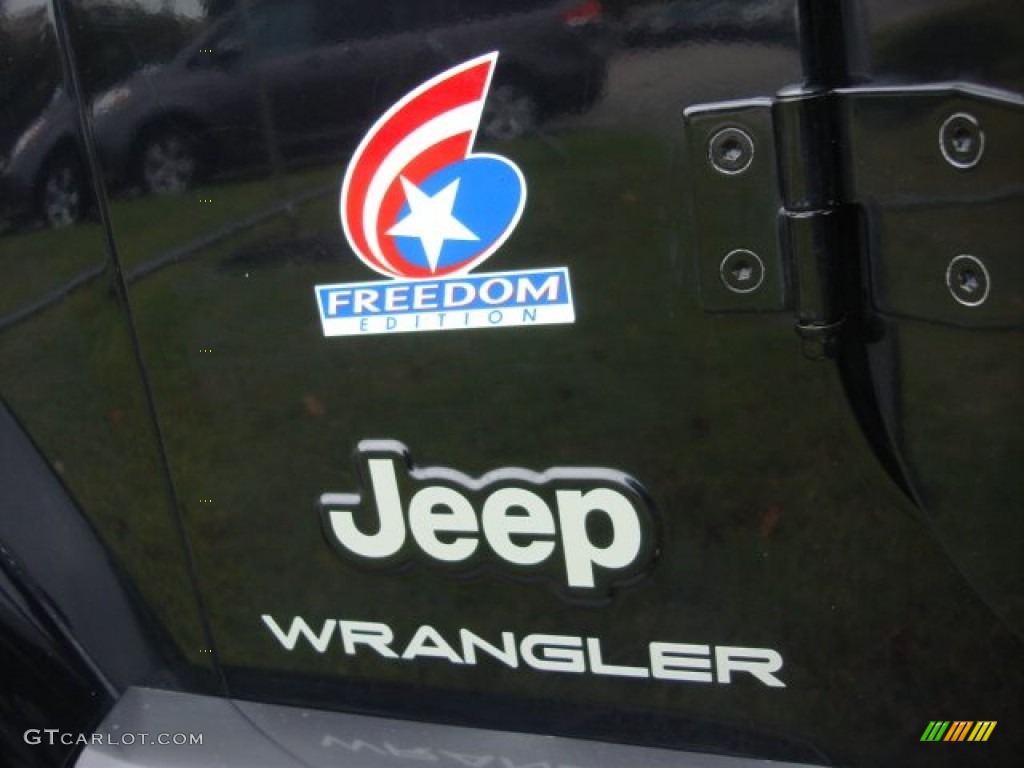2003 Jeep Wrangler X 4x4 Freedom Edition Marks and Logos Photos