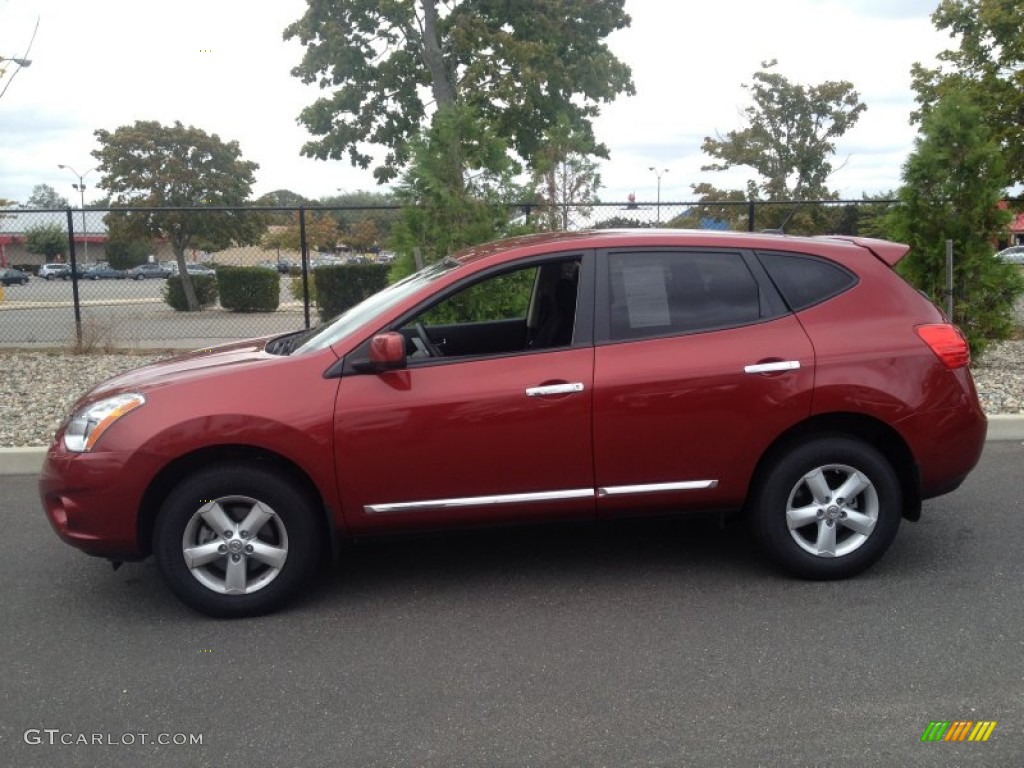 2013 Rogue S AWD - Cayenne Red / Black photo #3