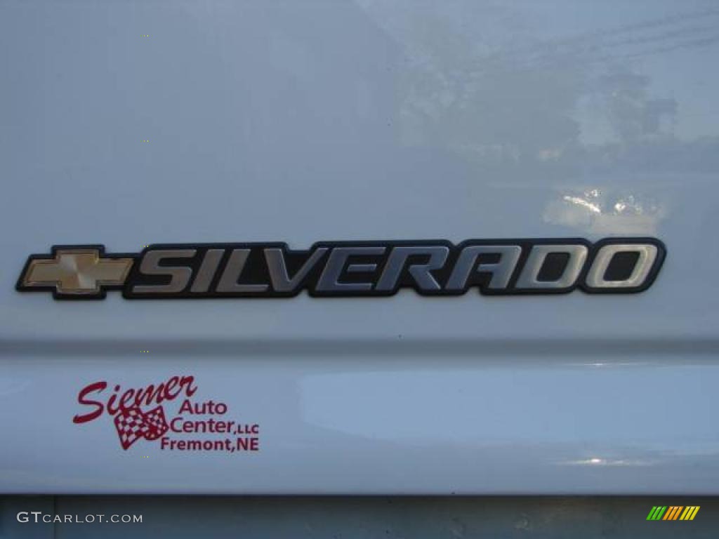 2004 Silverado 1500 LS Extended Cab 4x4 - Summit White / Dark Charcoal photo #8