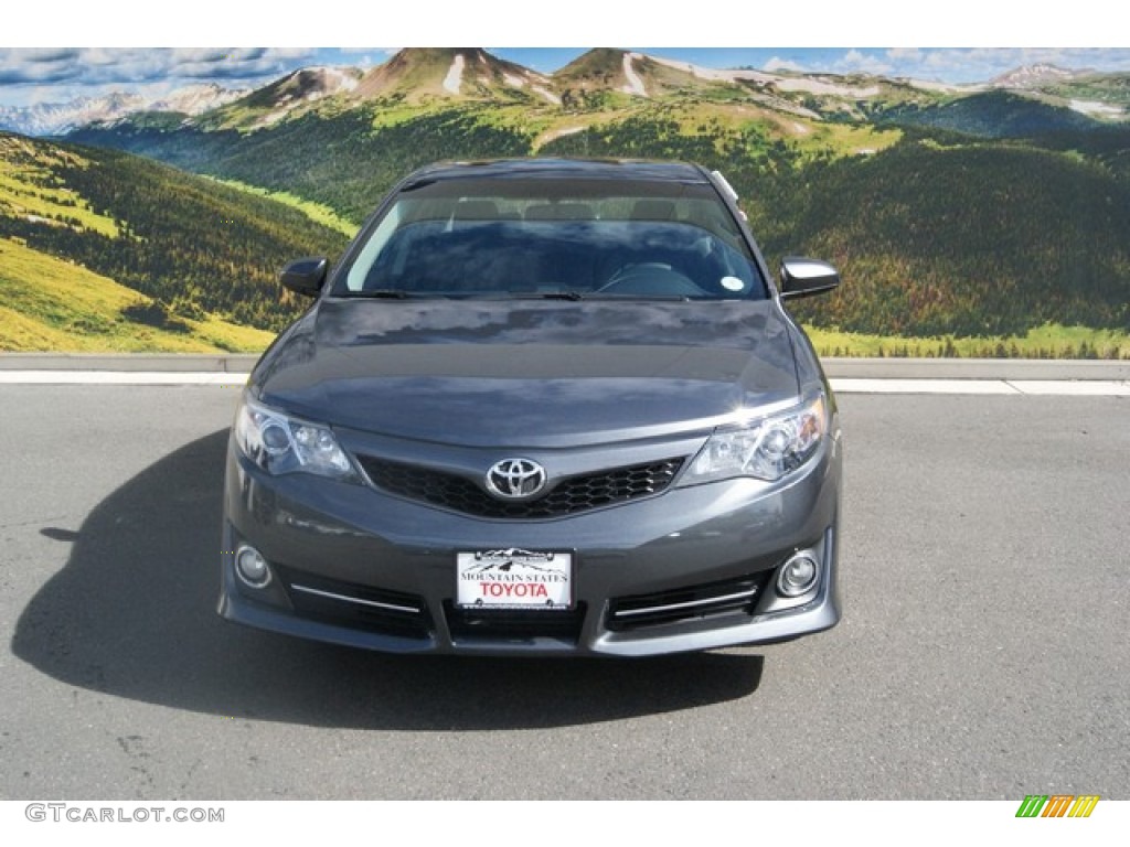 2014 Camry SE V6 - Magnetic Gray Metallic / Black/Ash photo #2