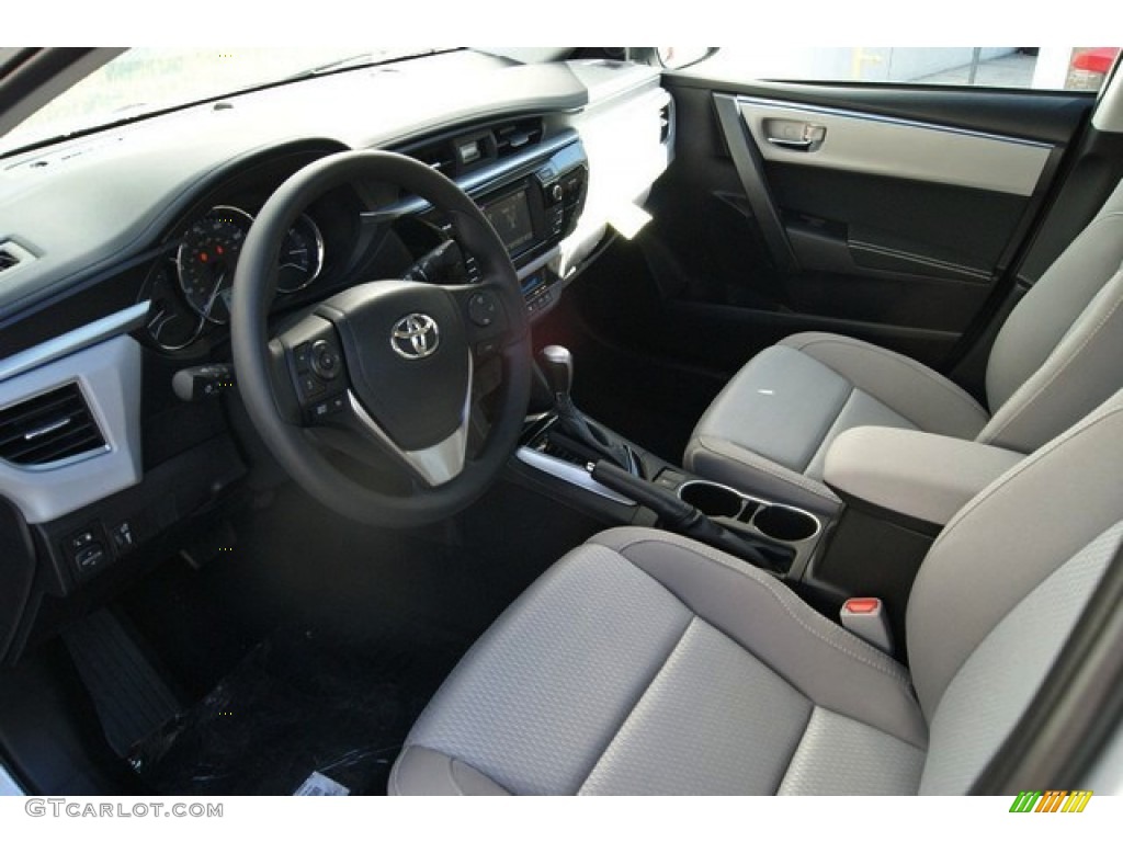 2014 Corolla LE - Classic Silver Metallic / Ash photo #5