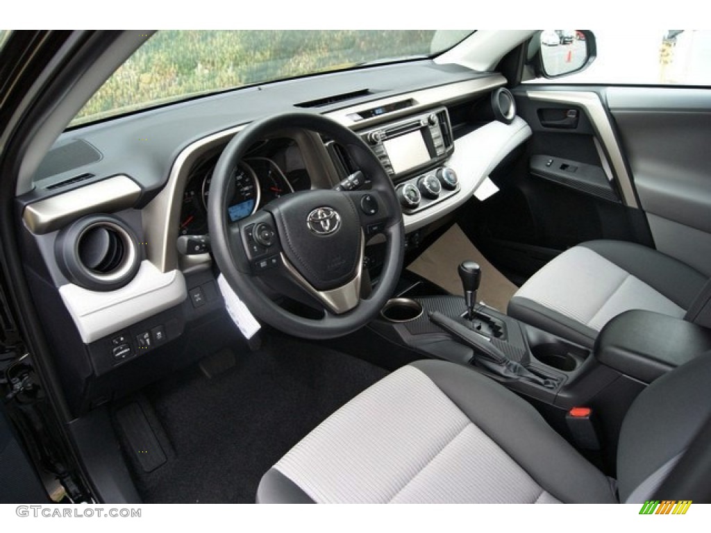 2013 RAV4 LE AWD - Black / Ash photo #5