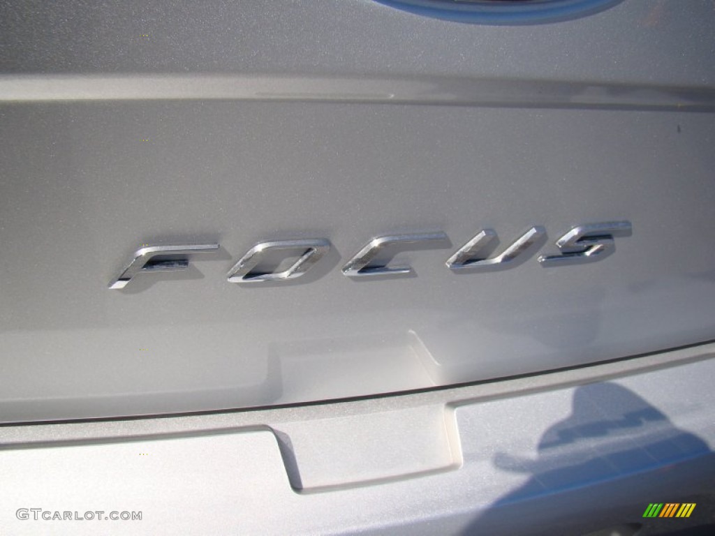2011 Focus SEL Sedan - Ingot Silver Metallic / Charcoal Black photo #30
