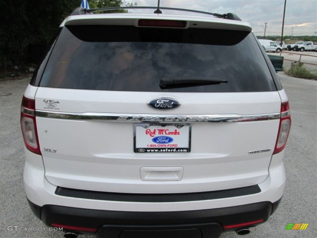 2013 Explorer XLT - Oxford White / Medium Light Stone photo #5