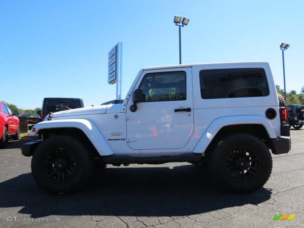 2012 Wrangler Sahara 4x4 - Bright White / Black/Dark Saddle photo #4