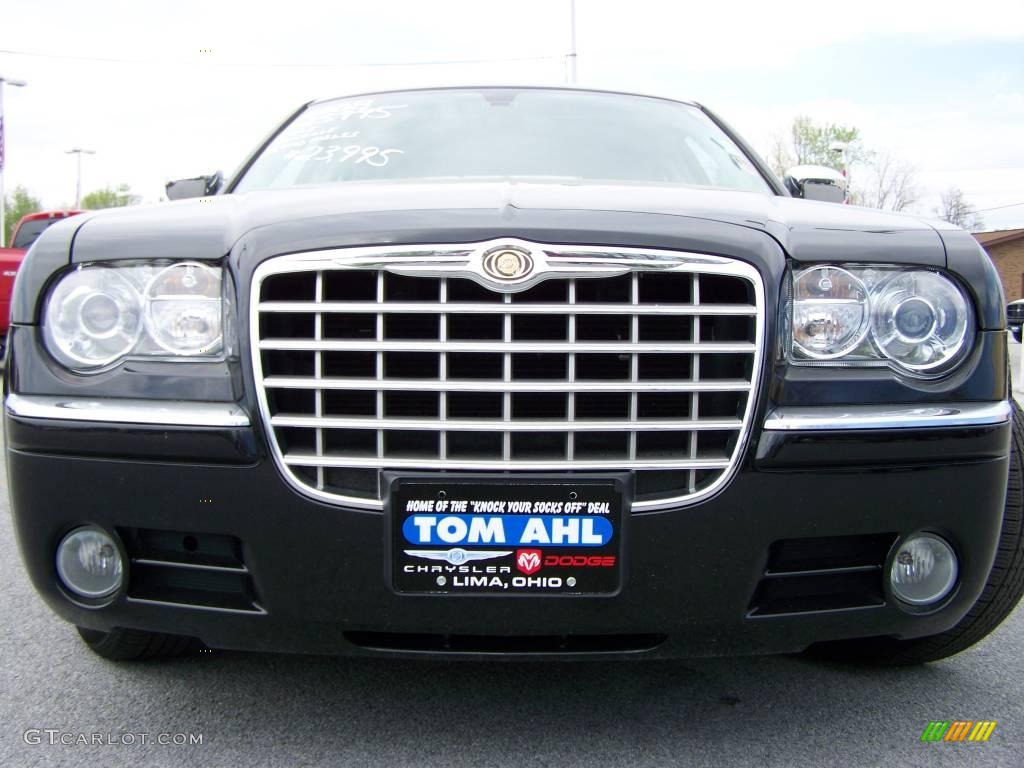 2008 300 C HEMI - Brilliant Black Crystal Pearl / Dark Slate Gray photo #8