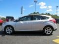 Ingot Silver - Focus SE Hatchback Photo No. 4