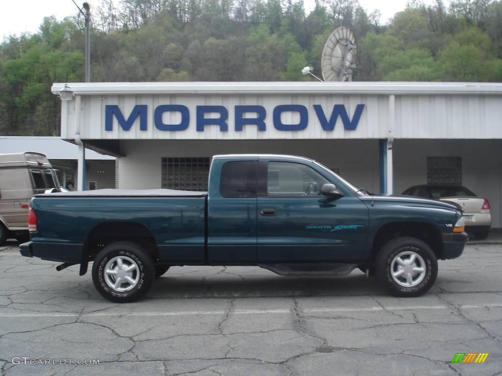 1997 Dakota Sport Extended Cab 4x4 - Emerald Green Metallic / Agate photo #1