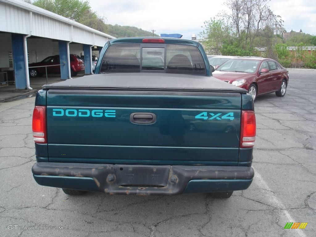 1997 Dakota Sport Extended Cab 4x4 - Emerald Green Metallic / Agate photo #3