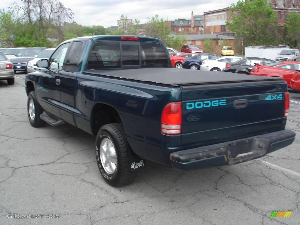 1997 Dakota Sport Extended Cab 4x4 - Emerald Green Metallic / Agate photo #4