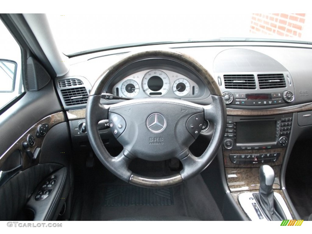 2006 Mercedes-Benz E 500 4Matic Sedan Dashboard Photos