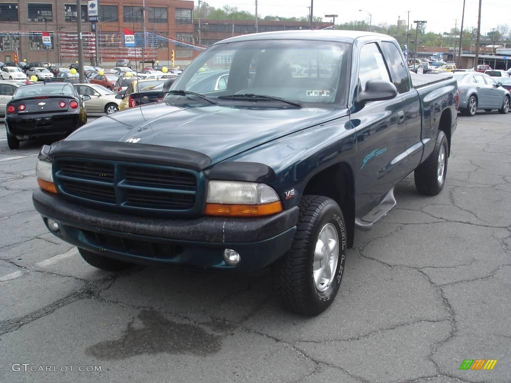 1997 Dakota Sport Extended Cab 4x4 - Emerald Green Metallic / Agate photo #15