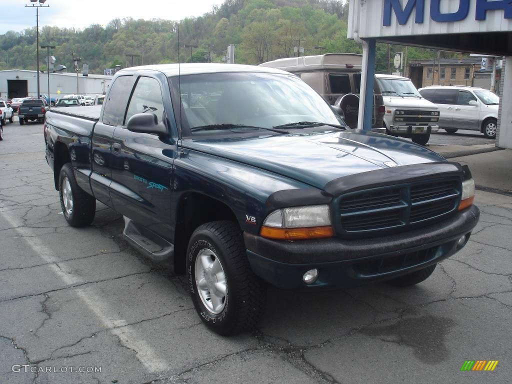 1997 Dakota Sport Extended Cab 4x4 - Emerald Green Metallic / Agate photo #17