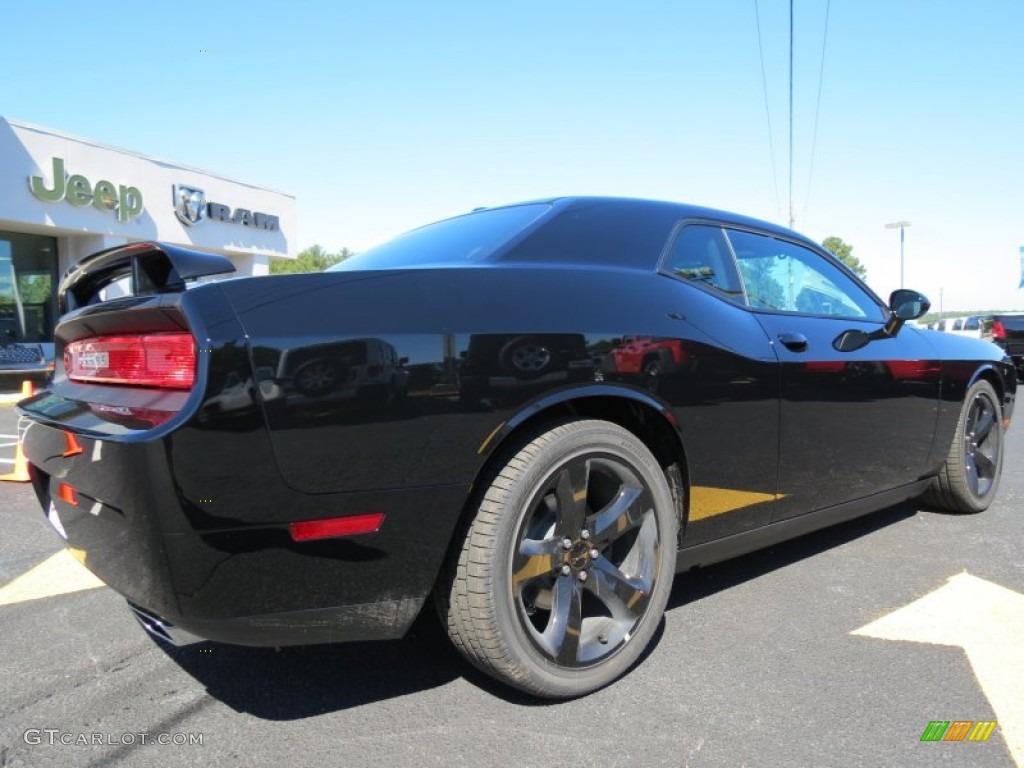 2014 Challenger R/T Blacktop - Black / Dark Slate Gray photo #7