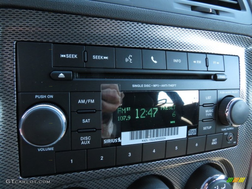 2014 Dodge Challenger R/T Blacktop Audio System Photo #86686326