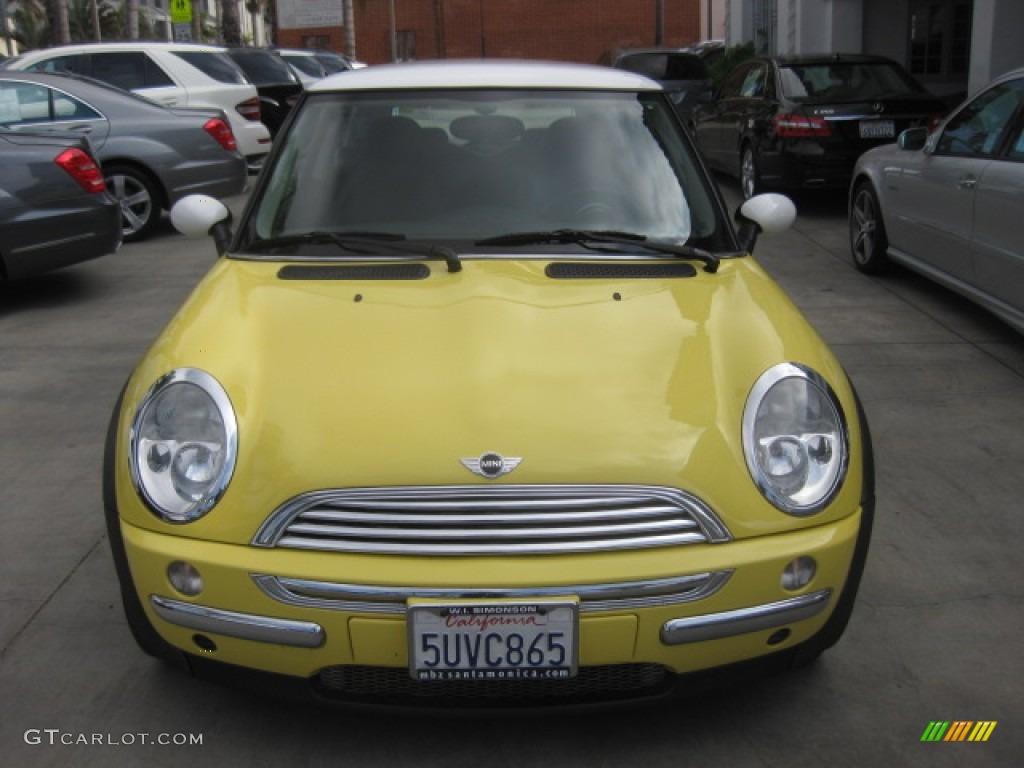 2004 Cooper Hardtop - Liquid Yellow / Panther Black photo #6