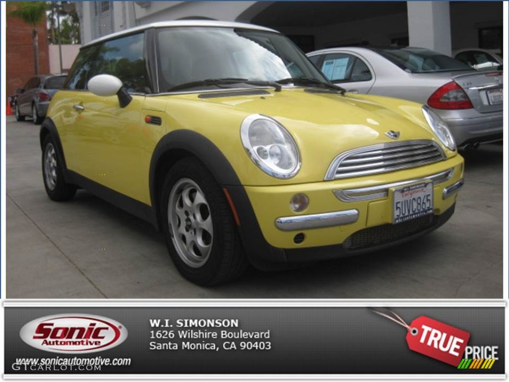 2004 Cooper Hardtop - Liquid Yellow / Panther Black photo #26