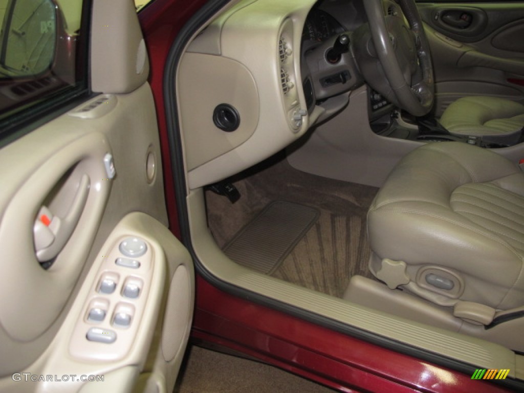 2001 Bonneville SE - Maple Red Metallic / Taupe photo #13