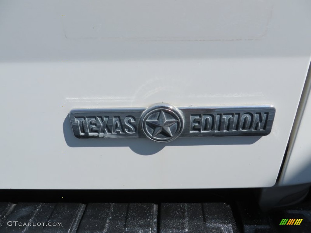 2007 Tundra Texas Edition CrewMax - Super White / Graphite Gray photo #21