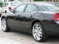 Brilliant Black Crystal Pearl - Charger  Photo No. 4