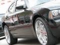 Brilliant Black Crystal Pearl - Charger  Photo No. 10