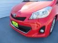 Absolutely Red - Yaris SE 5 Door Photo No. 11