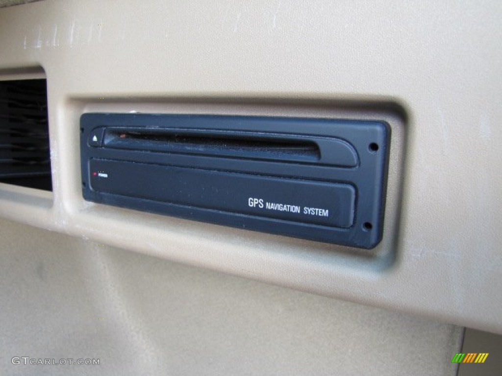 2002 Land Rover Range Rover 4.6 HSE Audio System Photos