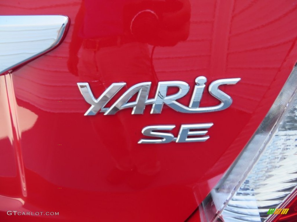 2013 Yaris SE 5 Door - Absolutely Red / Dark Gray photo #18